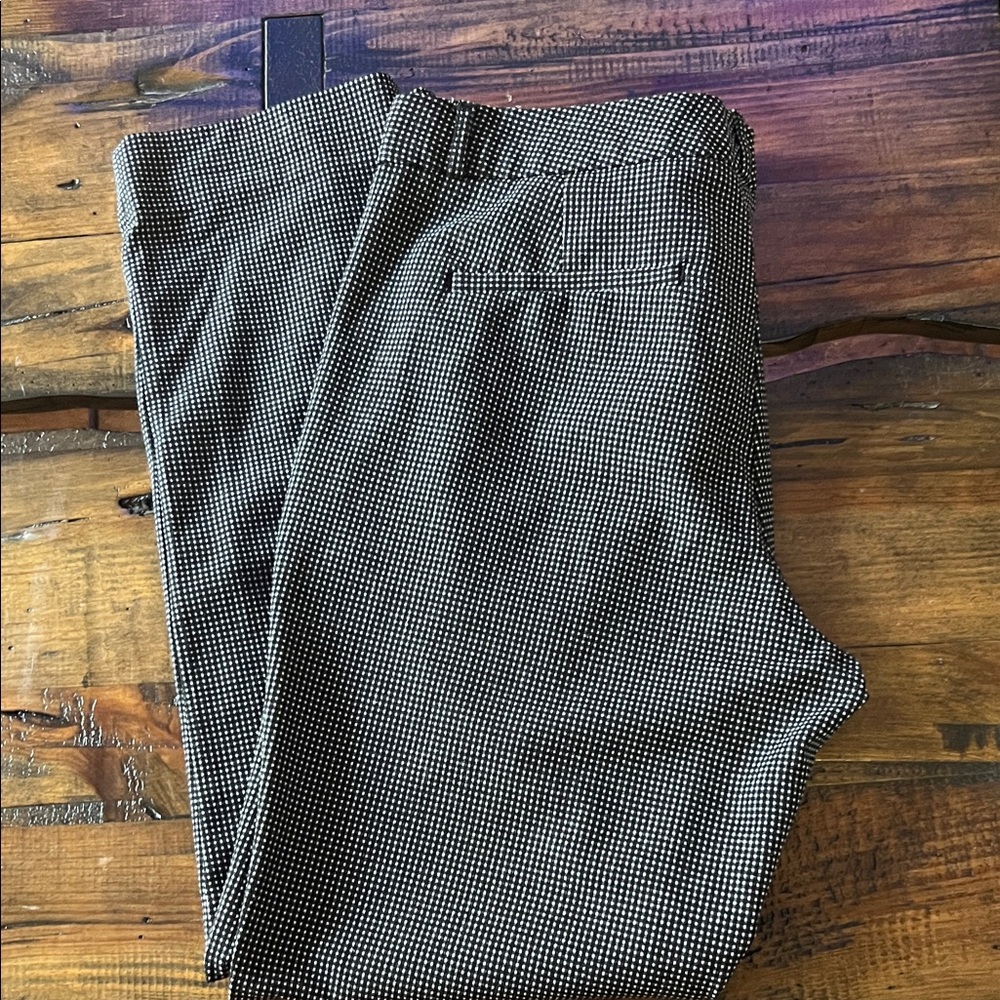 Banana Republic Men's Black and White Patterned Dress Pants